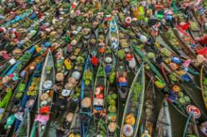 Golden Dragon Photo Award - Ikhsan Effendi (Indonesia) - Floating Market